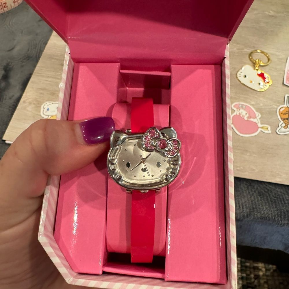 Hello Kitty Watch Set Notebook, Pen, Keychain, Stickers NEW - Picture 7 of 8